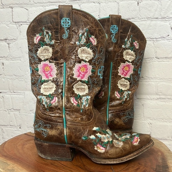 Macie Bean Honey Bunch Boots - Picture 1 of 13